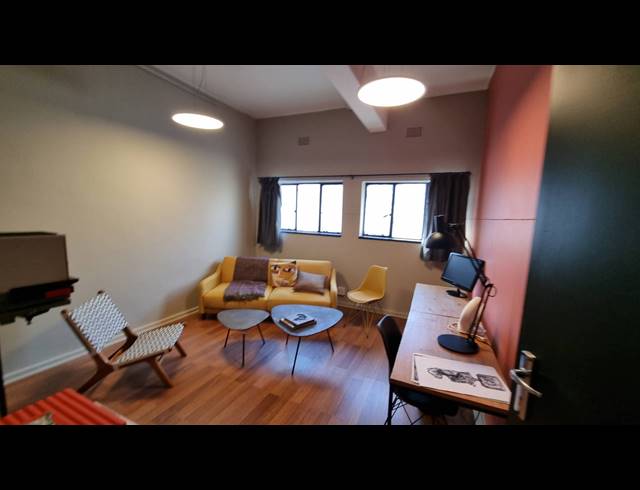 210M² FULL FLOOR TO LET IN WOODSTOCK